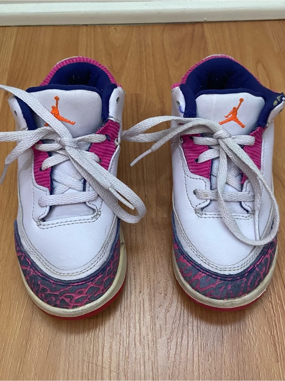 Jordan Retro 3 Barley Grape Sneakers Basketball Shoes Youth 9C